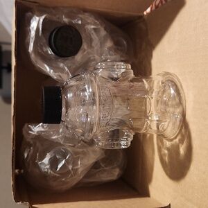 10 ounce Fire hydrant dressing containers with lids.